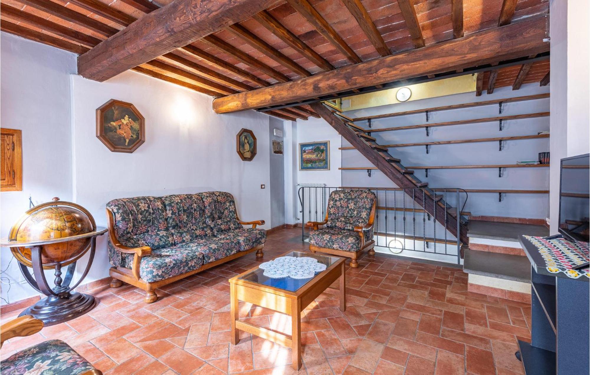 Awesome Home In Marliana With Kitchenette Exterior foto
