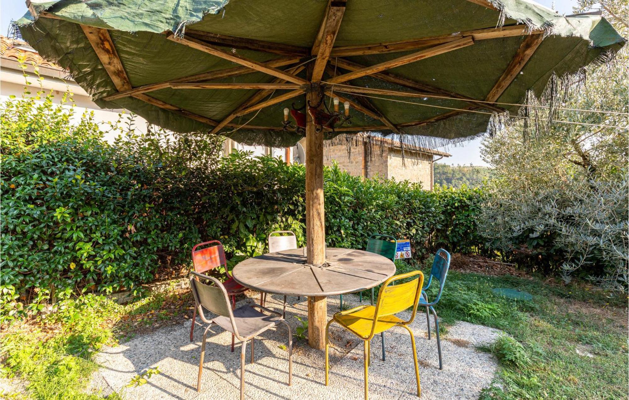 Awesome Home In Marliana With Kitchenette Exterior foto